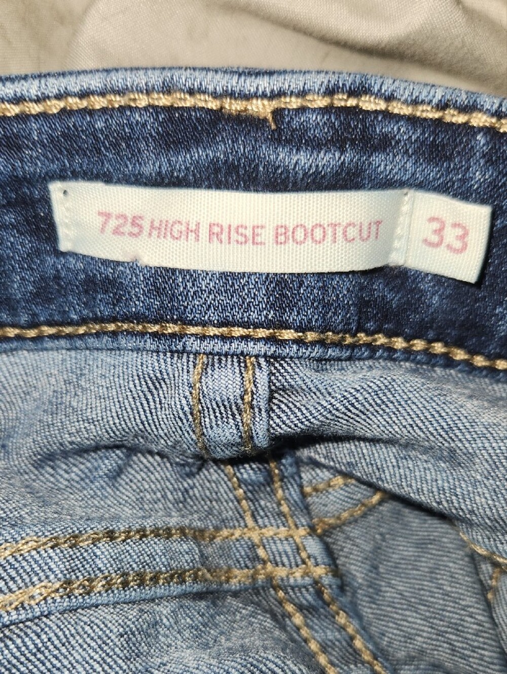 Levi's 725 High Rise Bootcut - Picture 3 of 3
